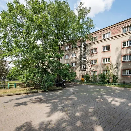 Nowolipie 531 By Bookinghost *